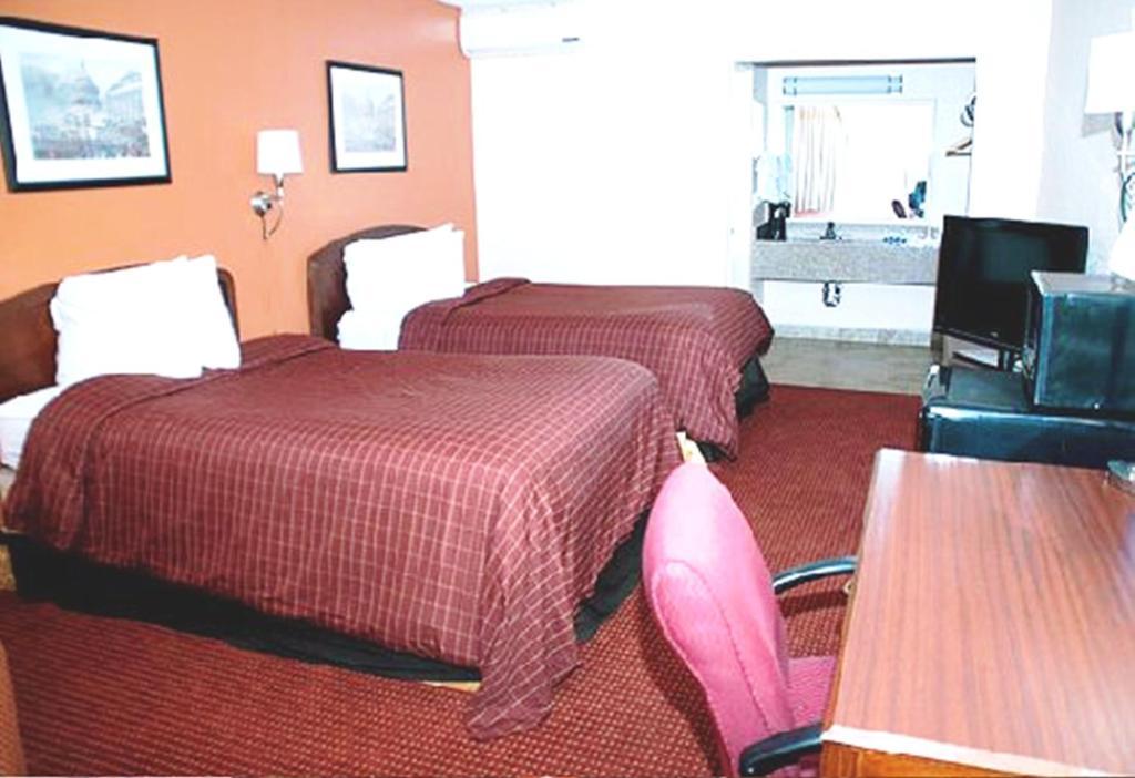 Westgate Inn And Suites Clarksville Chambre photo